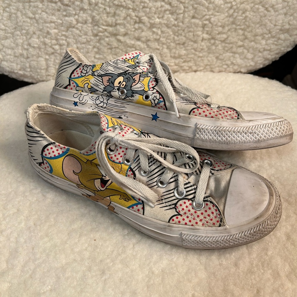 CONVERSE Chuck Taylor All Star OX Tom & Jerry Sneakers Mens Size 6.5 Women's 8.5